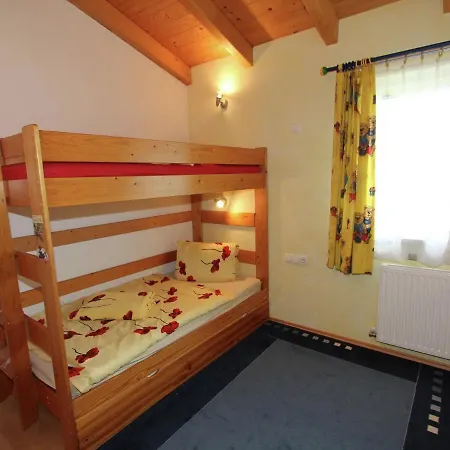 Cozy Chalet With Balcony In בקתה אימסט