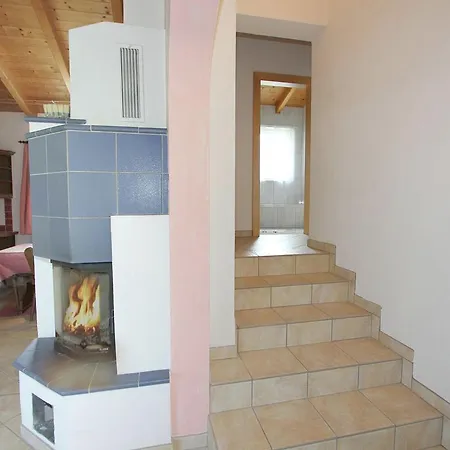 Cozy Chalet With Balcony In * אימסט